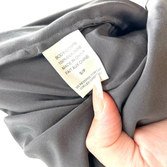 Cami‎ NYC Samantha Cold Shoulder Silk Top In Slate Gray Silk Size Small - Picture 8 of 9